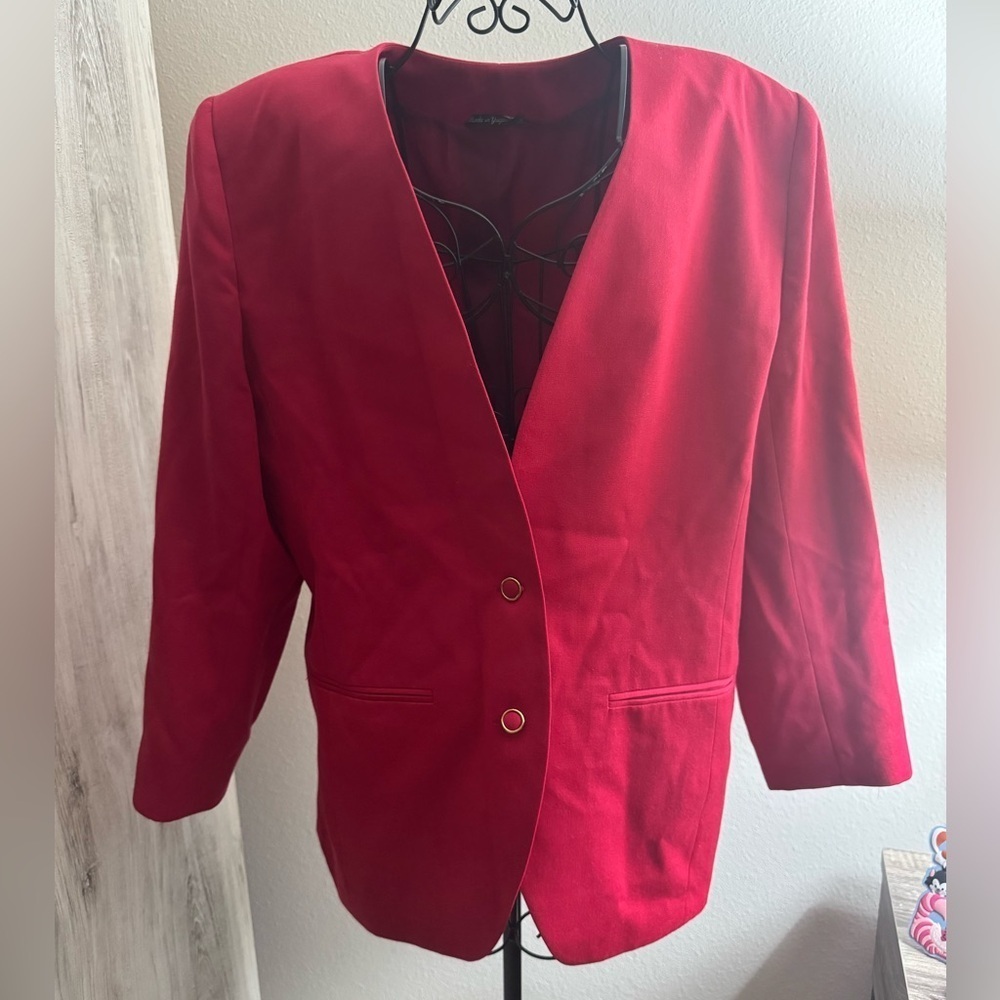 Preswick & Moore Deep Red Wool Blazer with matching skirt - Picture 6 of 16